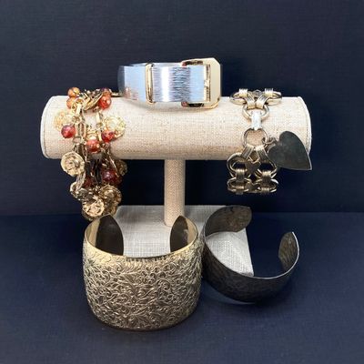 LOT 10: Large Collection of Assorted Style Gold Tone Bracelets