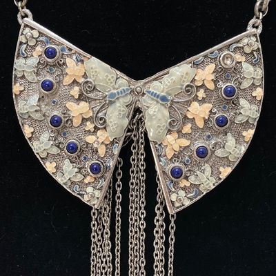 LOT 33: Large Collection of Silver Tone Necklaces