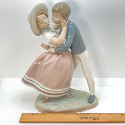 LOT 38: Lladro Porcelain Figurine "Precious Love" / "Waltz Time - No. 4856