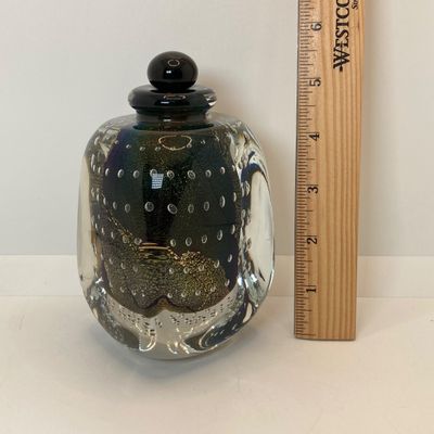 LOT 107: Signed by Artisit Robert Eickholt Art Glass Perfume Bottle