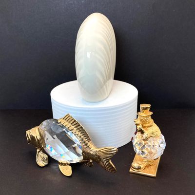 LOT 109: Lenox Desk / Table Clock, Crystal / Gold Tone Fish and Trimlite Strass Clown with Cannon Figurines