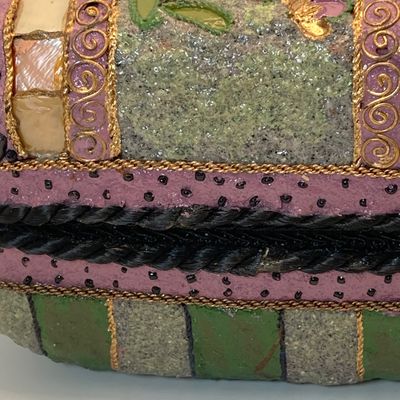 LOT 113: Motif by Mary Frances Hard Purse with Dust Bag 2174