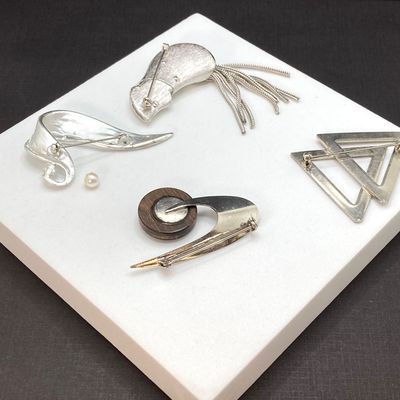 LOT 15: Vintage Silver Tone Brooch / Pin Collection and More