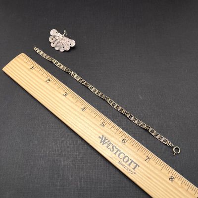 LOT 105: Vintage Jewelry - 925 Brooch TW 4g and Gold Vermeil Bracelet 8"