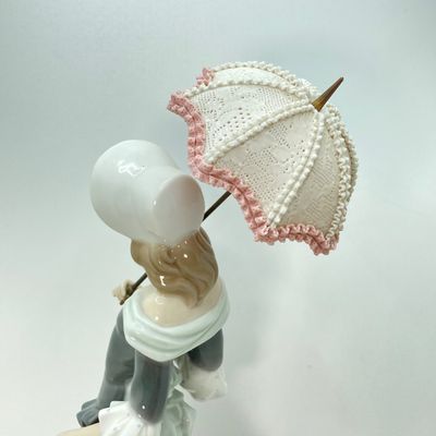 LOT 36: Retired Walking Figurine No. 5003