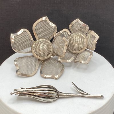 LOT 11: Silver Tone Vintage Brooch / Pin Collection - Dodds 11 West 30th St. Circa 1950's, JJ, Pewter and More