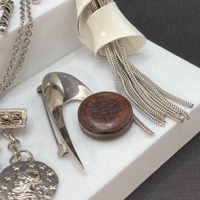 LOT 15: Vintage Silver Tone Brooch / Pin Collection and More