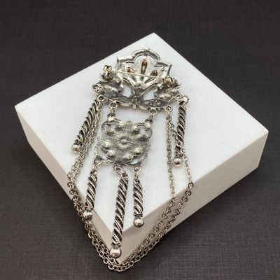 LOT 15: Vintage Silver Tone Brooch / Pin Collection and More