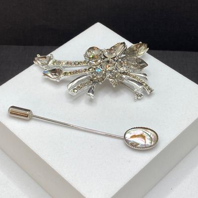 LOT 11: Silver Tone Vintage Brooch / Pin Collection - Dodds 11 West 30th St. Circa 1950's, JJ, Pewter and More