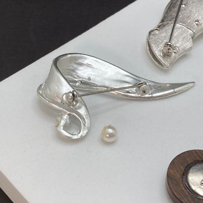LOT 15: Vintage Silver Tone Brooch / Pin Collection and More