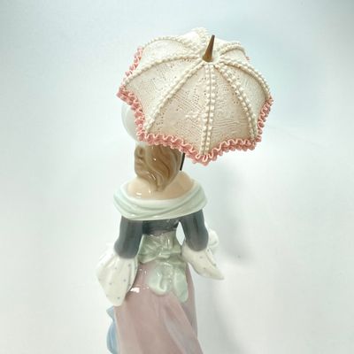 LOT 36: Retired Walking Figurine No. 5003