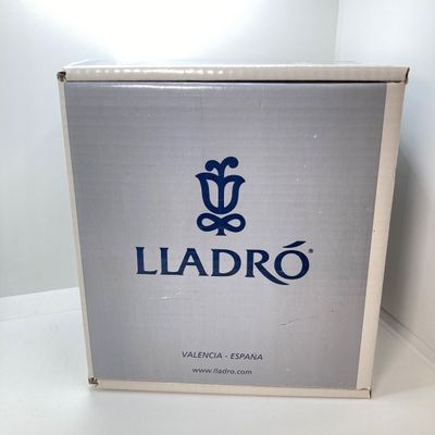 LOT 101: Lladro "Pensive Esquimo Girl" No. 2158 with Original Box