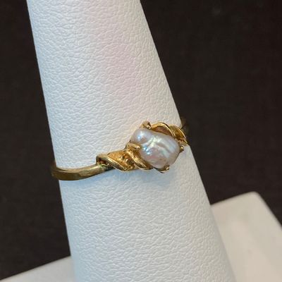 LOT 103: Vintage Jewelry - Gold Filled State of New Jersey 5 Years Service Pin, Stick Pin and Two Rings