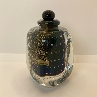 LOT 107: Signed by Artisit Robert Eickholt Art Glass Perfume Bottle