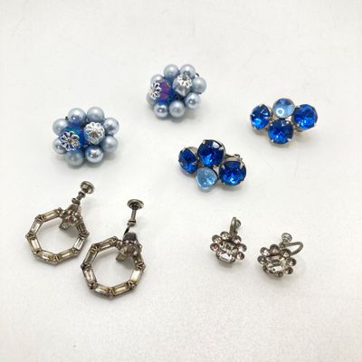 LOT 21: Vintage Clip-on Style Earrings - Richelieu and More