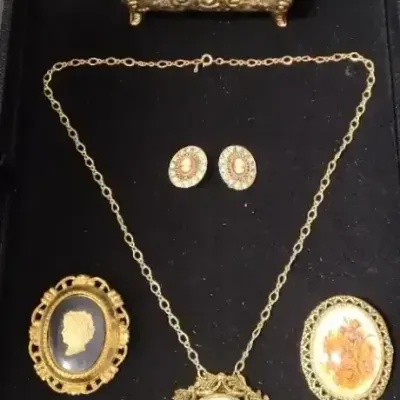 Cameo Classics, Floral Favorites And A Beautiful Box For Safekeeping 