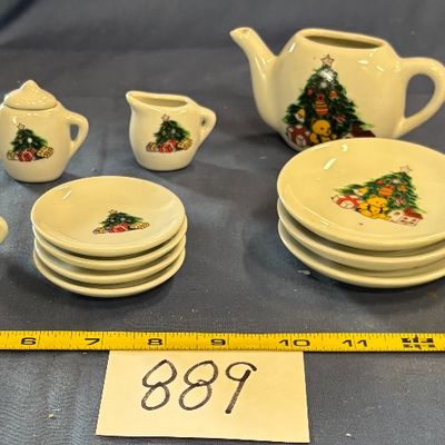 Christmas Tea Set Child's Miniature teddy bear porcelain set