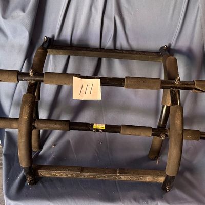 2 Golds gym Doorway Multi grip Pull-Up Bar, Doorframe Mount, Equipment