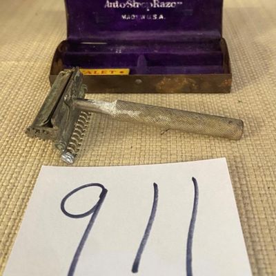 Vintage Valet Razor