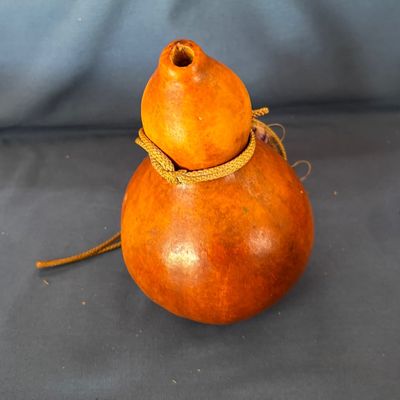 VINTAGE JAPANESE CALABASH SAKE BOTTLE WITH WOODEN LID, HYOTAN, GOURD