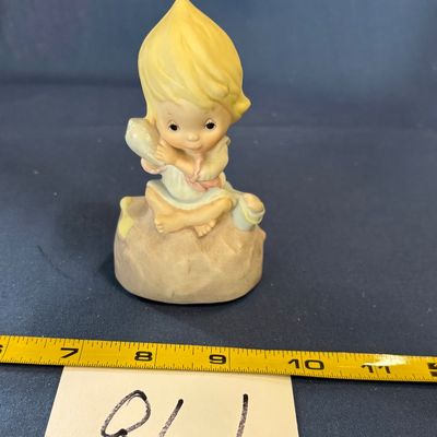 Hallmarks Betsey By The Sea Music Box