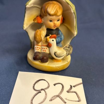 Japan Pandora Little Girl With Umbrella with Goose Hummel style Approx. 3.5"