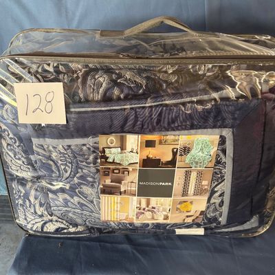 Queen Size Comforter