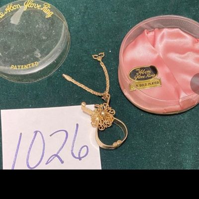Vintage Abon Glove Ring