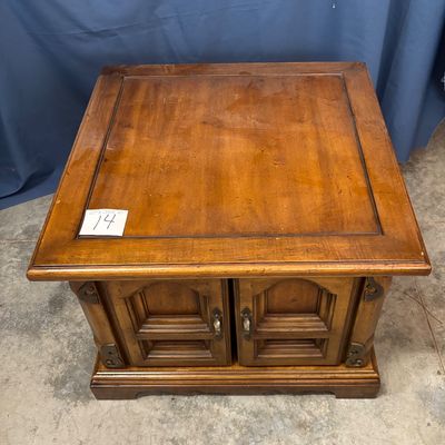 Vintage Sidetable