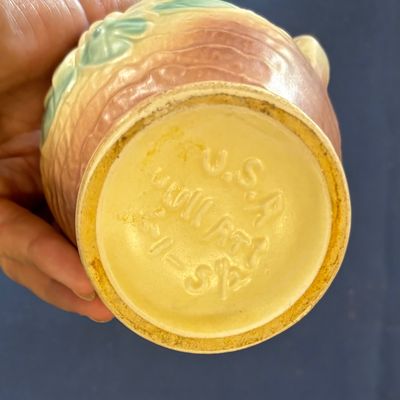 Vintage Earthen Tone Water Lily HULL Vase