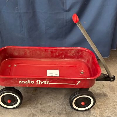 Small Radio Flyer Wagon