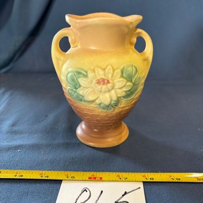 Vintage Earthen Tone Water Lily HULL Vase