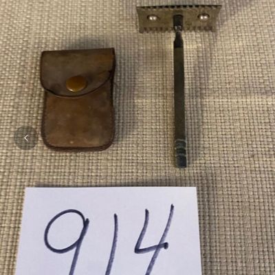 Vintage Portable Razor