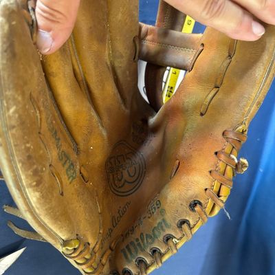 vintage Wilson leather baseball glove