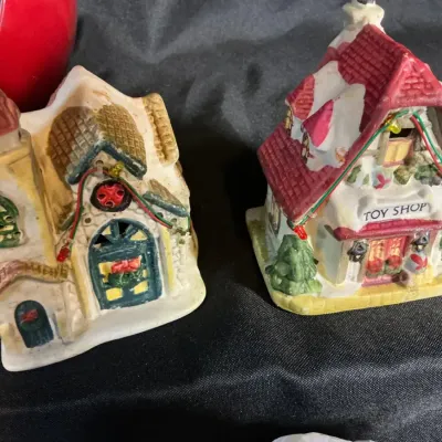 Electric Christmas Village Buildings & Miniature Accessories Collection