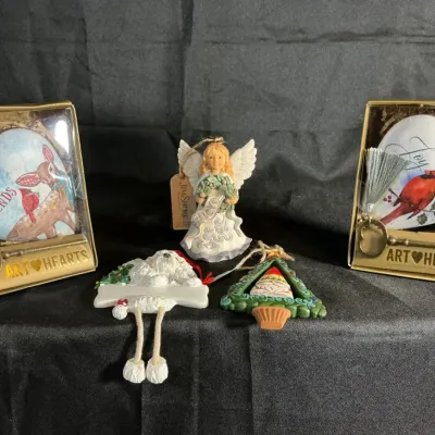 Jim Shore Holiday Décor & Art Hearts Gift Collection – Angel, Ornaments & Keepsakes