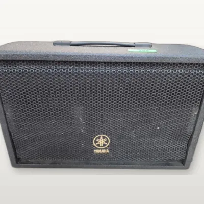 Sale Photo Thumbnail #284: Yamaha Black Portable Amplifier