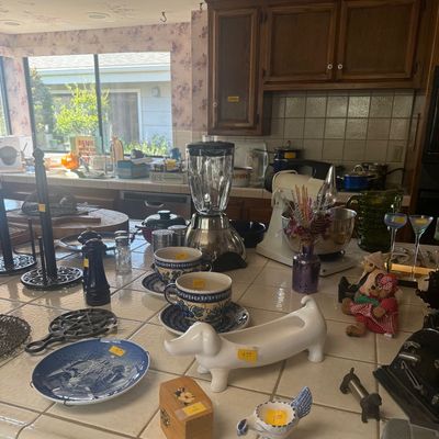 Estate sale photo