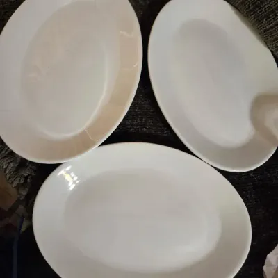 Set of 3 White Oval Porcelain Serving Platters – Graduated Sizes – Classic Dinnerware