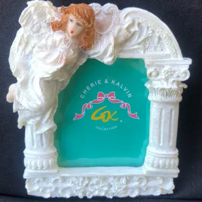 Vintage Cherie & Kalvin Angel Cherub Mini Picture Frame Magnet – Glitter Resin Decor