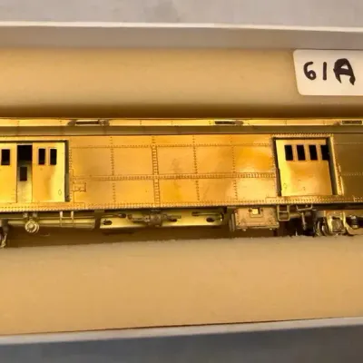 Iron Horse Models HO Scale Brass Heavyweight Double-Door Baggage Car #15824 – Boxed