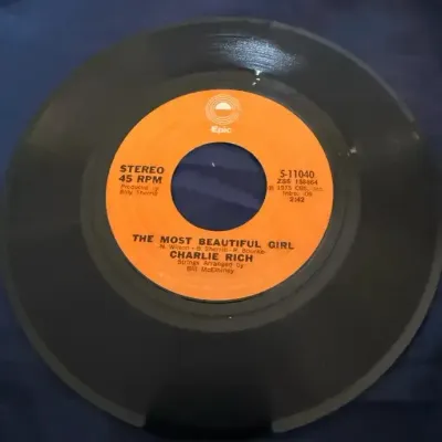 Charlie Rich – “The Most Beautiful Girl” / “I Feel Like Going Home” 45 RPM Vinyl | Epic 1973