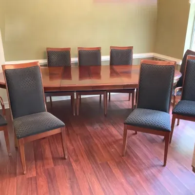 Stanley Furniture Formal Dining Table & Chairs