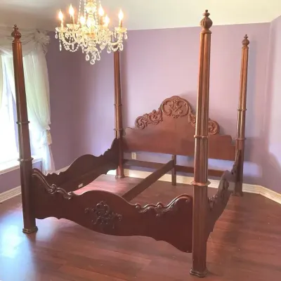 Pulaski King Size Poster Bed