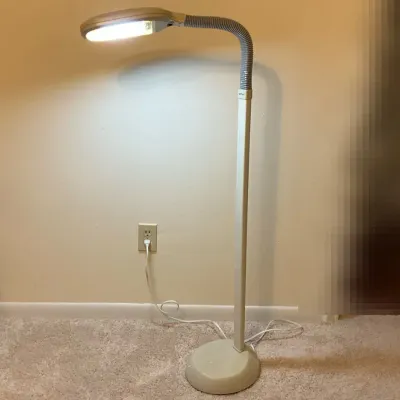 Verilux Happy Eyes Natural Spectrum Floor Lamp #1