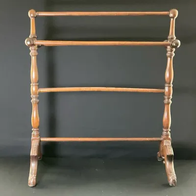 Wooden Quilt Rack