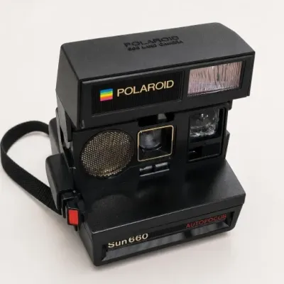 Polaroid Sun 660 Autofocus Instant Camera
