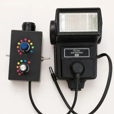 Vivitar Auto Thyristor Flash With Control Box