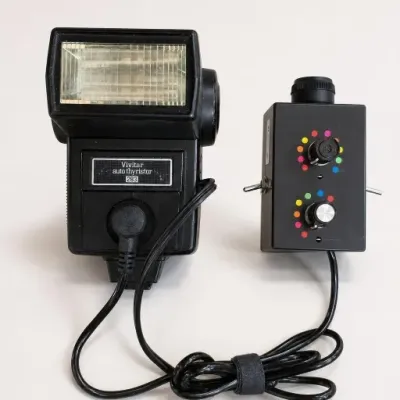 Vivitar Auto Thyristor Flash With Control Unit