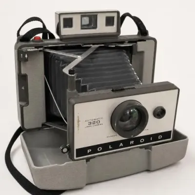 Polaroid Automatic 320 Land Camera